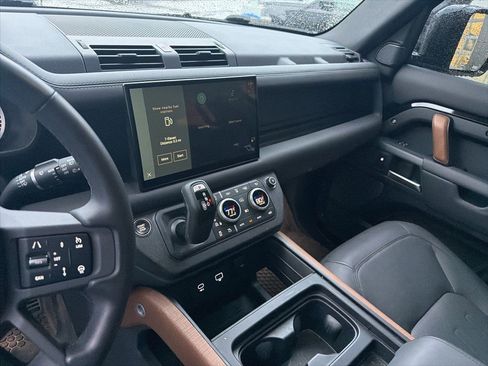 Used 2023 Land Rover Defender 110 X image 15