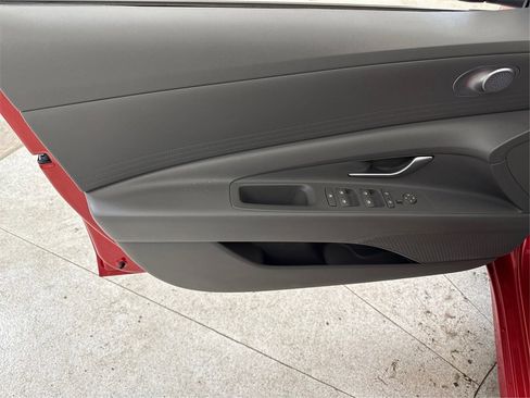 Used 2021 Hyundai Elantra SEL image 33