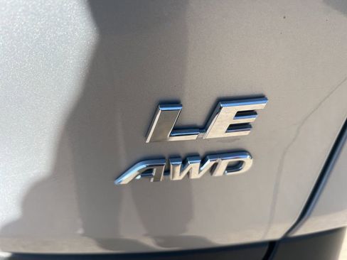 Used 2022 Toyota RAV4 LE image 29