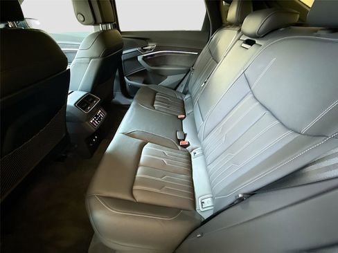 Certified 2023 Audi e-tron S Premium Plus w/ Black Optic Package image 25