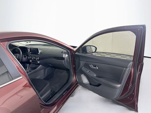 Used 2025 Nissan Sentra SV FWD image 29