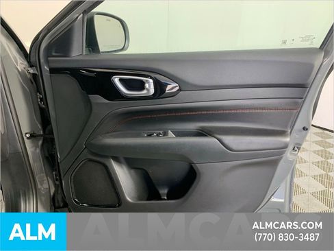 Used 2024 Jeep Compass Trailhawk image 36