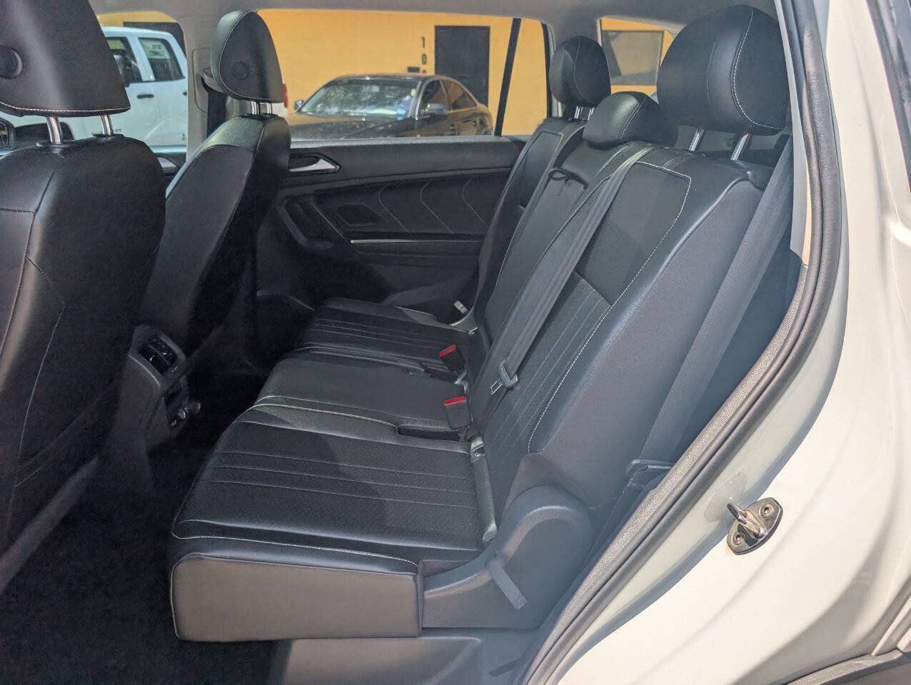 Used 2022 Volkswagen Tiguan SE FWD image 29