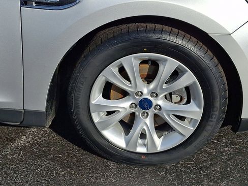 Used 2012 Ford Taurus SEL image 8