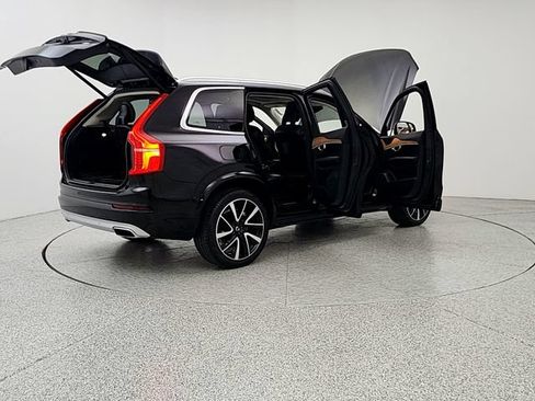 Used 2021 Volvo XC90 T6 Momentum w/ Advanced Package AWD/4WD image 11