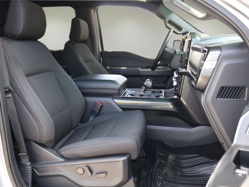 Used 2022 Ford F150 XLT w/ Equipment Group 302A High AWD/4WD image 16
