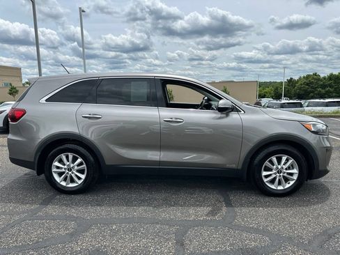 Used 2019 Kia Sorento AWD V6 image 12