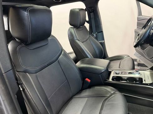 Used 2022 Ford Explorer ST w/ Equipment Group 401A AWD/4WD image 24