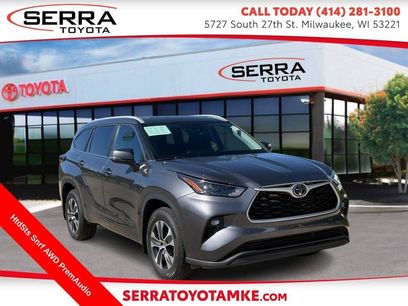 Used 2023 Toyota Highlander XLE