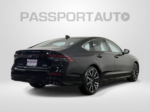 Used 2023 Honda Accord Touring image 6