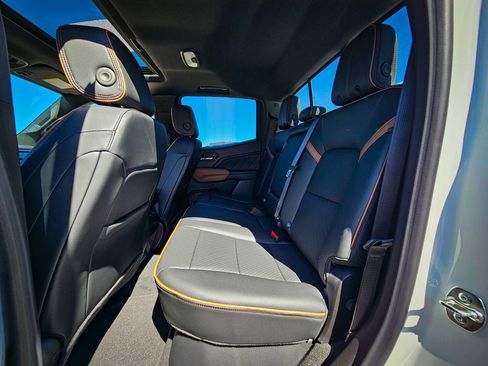 New 2026 GMC Canyon AT4 image 33