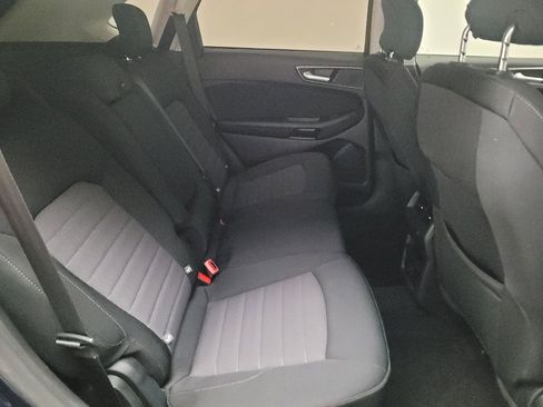Used 2017 Ford Edge SE FWD image 19
