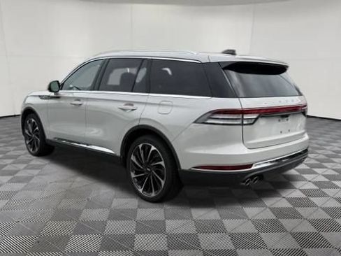 Used 2025 Lincoln Aviator Reserve w/ Equipment Group 201A AWD/4WD image 3