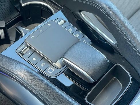 Used 2025 Mercedes-Benz GLE 350 4MATIC image 19
