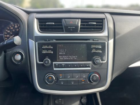 Used 2017 Nissan Altima 2.5 S w/ Power Driver Seat Package FWD image 18