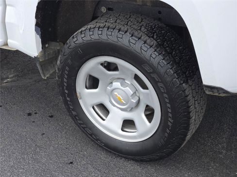 Used 2021 Chevrolet Colorado W/T w/ WT Convenience Package image 18