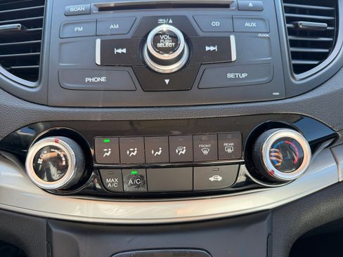 Used 2015 Honda CR-V LX image 11