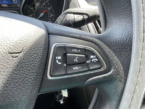 Used 2015 Ford Focus SE FWD image 21