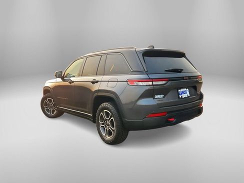 Used 2022 Jeep Grand Cherokee Trailhawk image 2