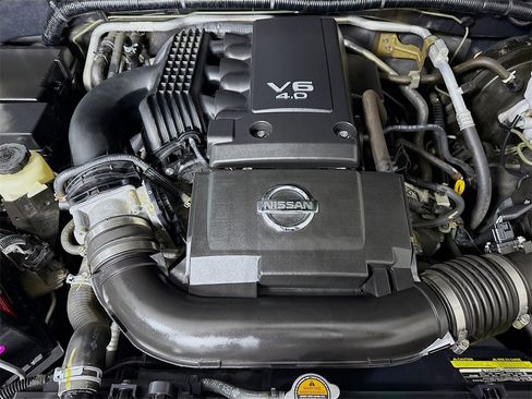 Used 2019 Nissan Frontier SL image 35