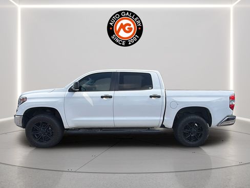 Used 2020 Toyota Tundra SR5 w/ SR5 Upgrade Package AWD/4WD image 4