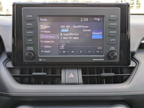 Used 2022 Toyota RAV4 XLE image 20