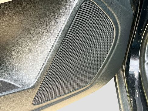 Used 2022 Chevrolet Colorado LT w/ LT Convenience Package RWD image 19