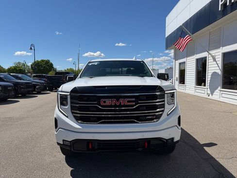Certified 2025 GMC Sierra 1500 AT4 w/ AT4 Premium Package AWD/4WD image 2