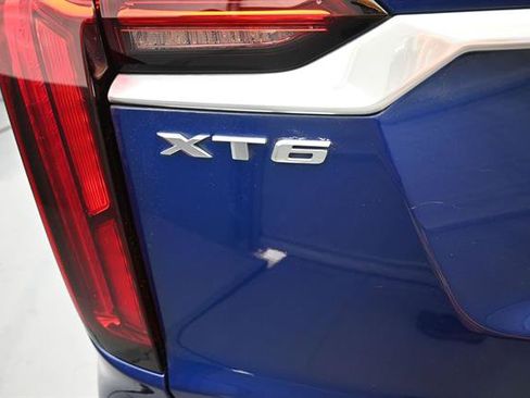 Used 2023 Cadillac XT6 Premium Luxury FWD image 5