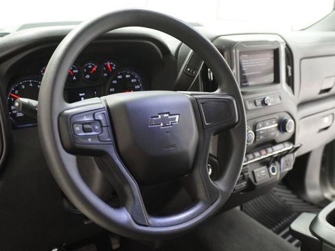 Used 2025 Chevrolet Silverado 1500 Custom Trail Boss AWD/4WD image 7
