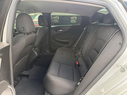 Used 2021 Chevrolet Malibu LS FWD image 39