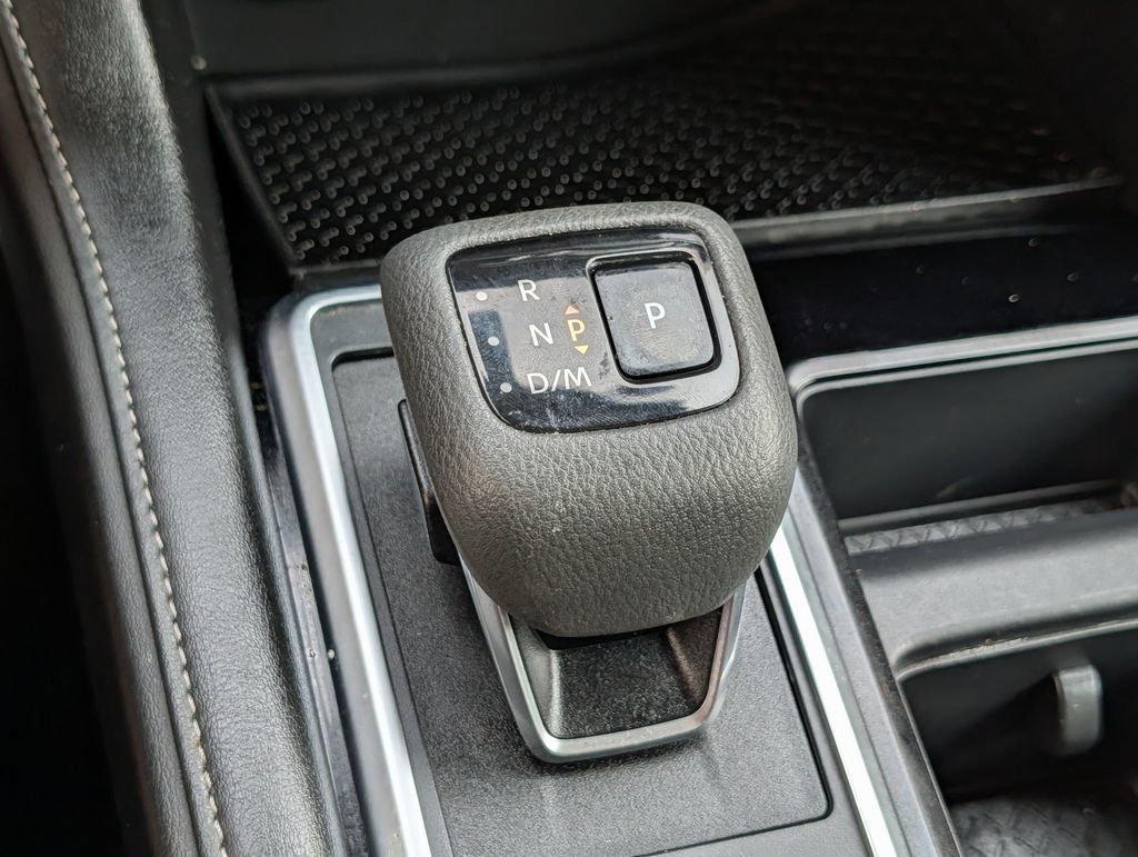 Used 2025 Nissan Pathfinder SV AWD/4WD image 20