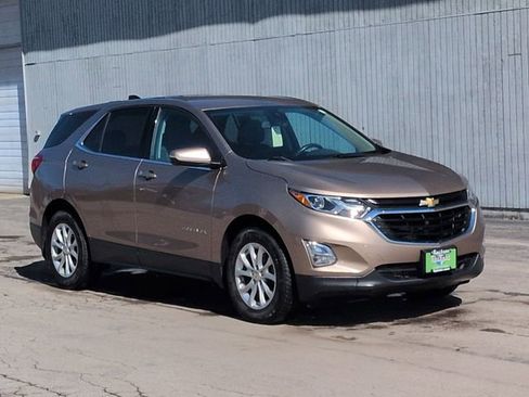 Used 2019 Chevrolet Equinox LT w/ Driver Convenience Package image 11