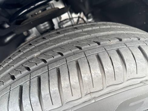 Used 2023 Jeep Cherokee Altitude Lux image 27