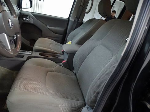 Used 2016 Nissan Frontier SV w/ SV Value Truck Package image 2