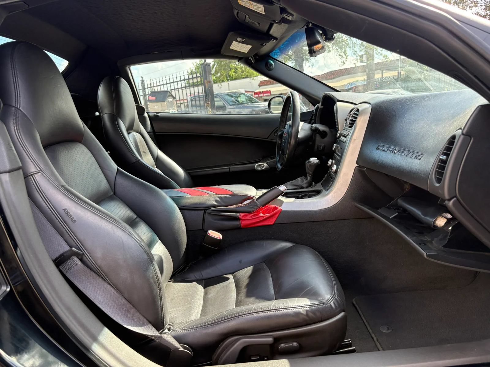 Used 2005 Chevrolet Corvette Convertible w/ Preferred Equipment Group RWD image 19