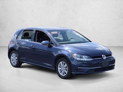 Used 2019 Volkswagen Golf 4-Door FWD image 3