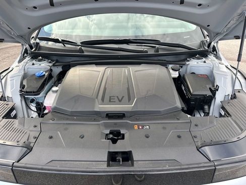 New 2025 Hyundai Ioniq 5 SEL image 24