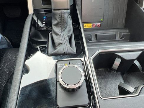 Used 2025 Toyota Tundra Limited image 21