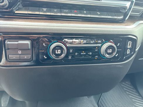 Used 2025 Chevrolet Silverado 2500 LT image 18