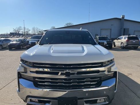 Used 2019 Chevrolet Silverado 1500 LTZ w/ LTZ Premium Package image 2