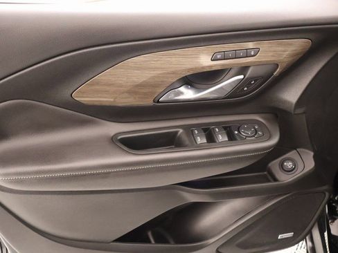 Used 2022 GMC Terrain Denali image 16