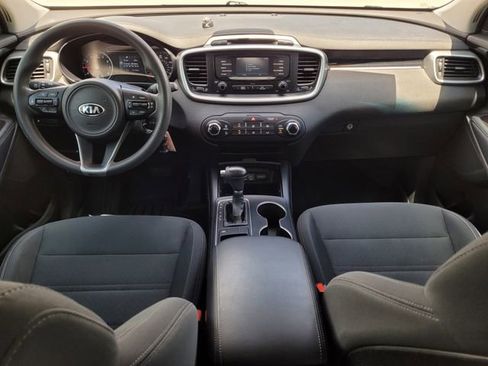 Used 2018 Kia Sorento L FWD image 14