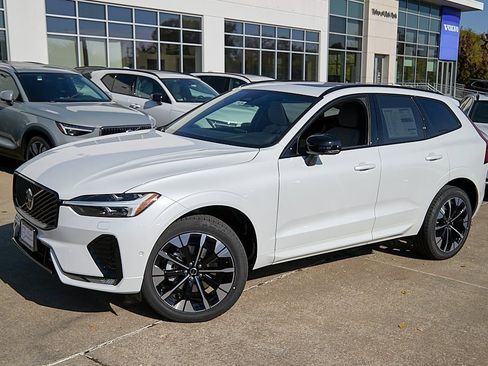 New 2026 Volvo XC60 B5 Plus w/ Protection Package Premier image 3
