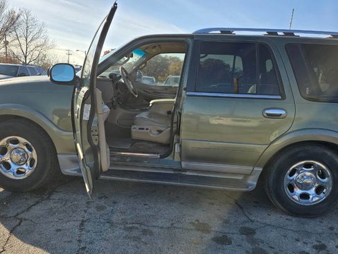 Used 2001 Lincoln Navigator 2WD image 3