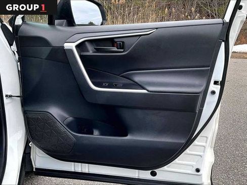 Certified 2021 Toyota RAV4 LE image 23