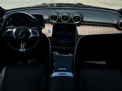 Used 2025 Mercedes-Benz C 300 Sedan image 8