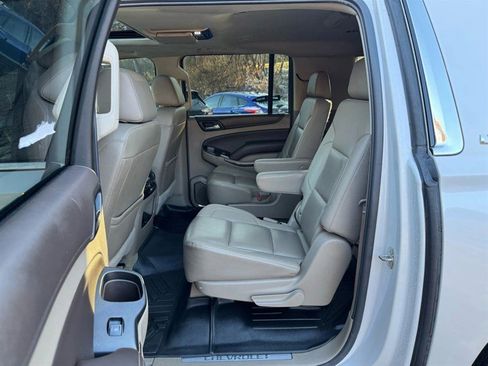 Used 2016 Chevrolet Suburban LT image 24