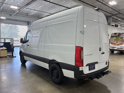 New 2025 Mercedes-Benz Sprinter 2500 image 9
