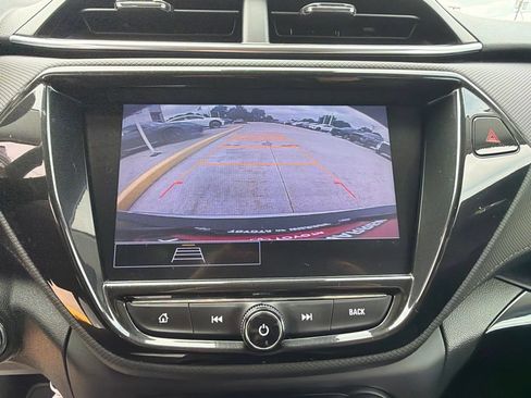 Used 2022 Chevrolet TrailBlazer LT w/ Convenience Package AWD/4WD image 16